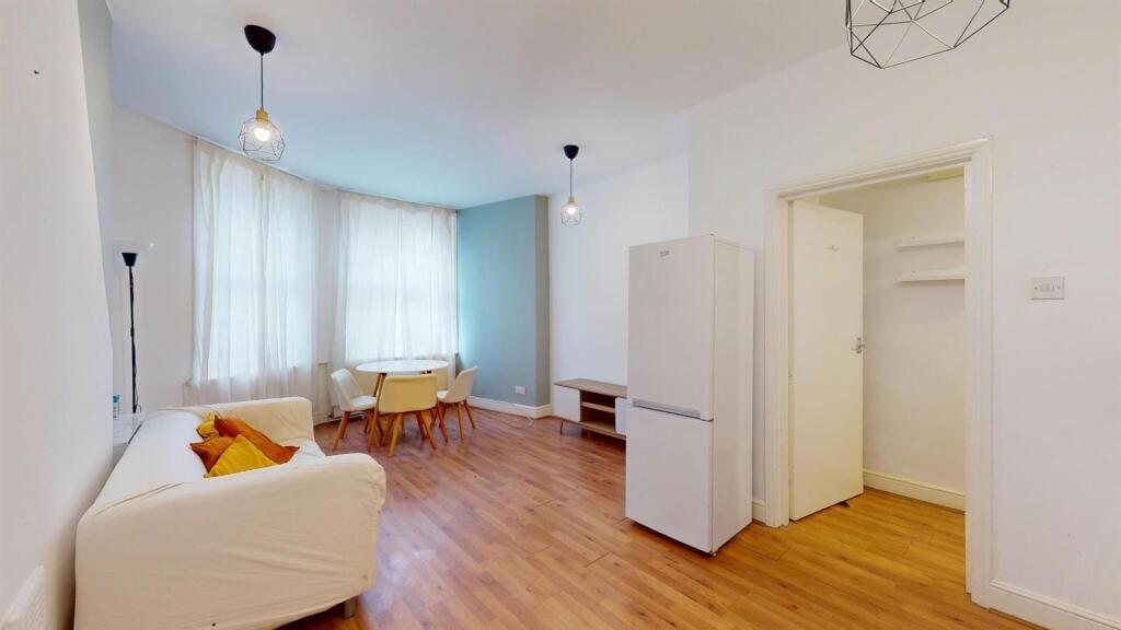 68b577290d28d4aced6b556f_f984b814f36a0fa041344493c