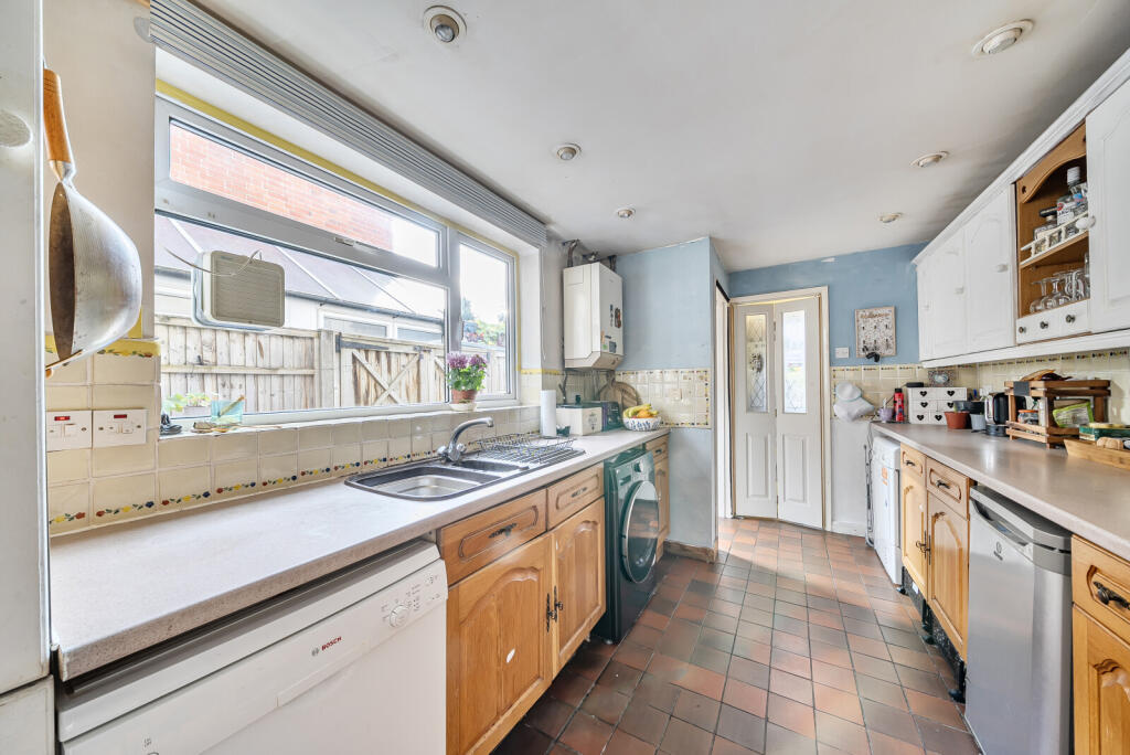 1362319-8-68e7e74...