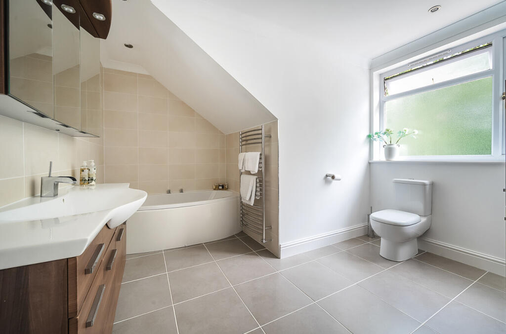 1335478-25-689601...