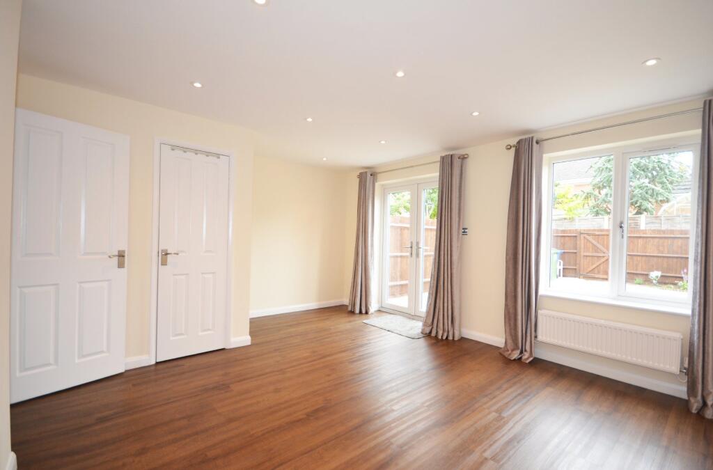 Sitting/Dining Room