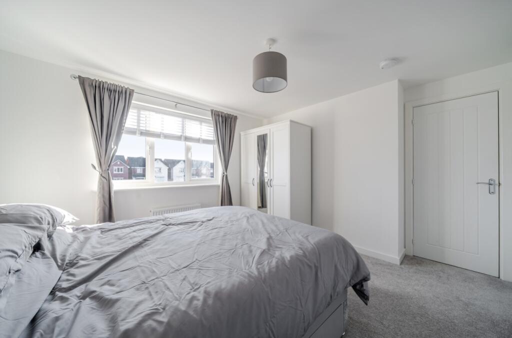 1385040-12-6925a9440d23b