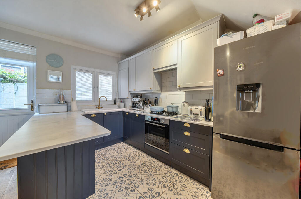 1373482-8-69038dc...