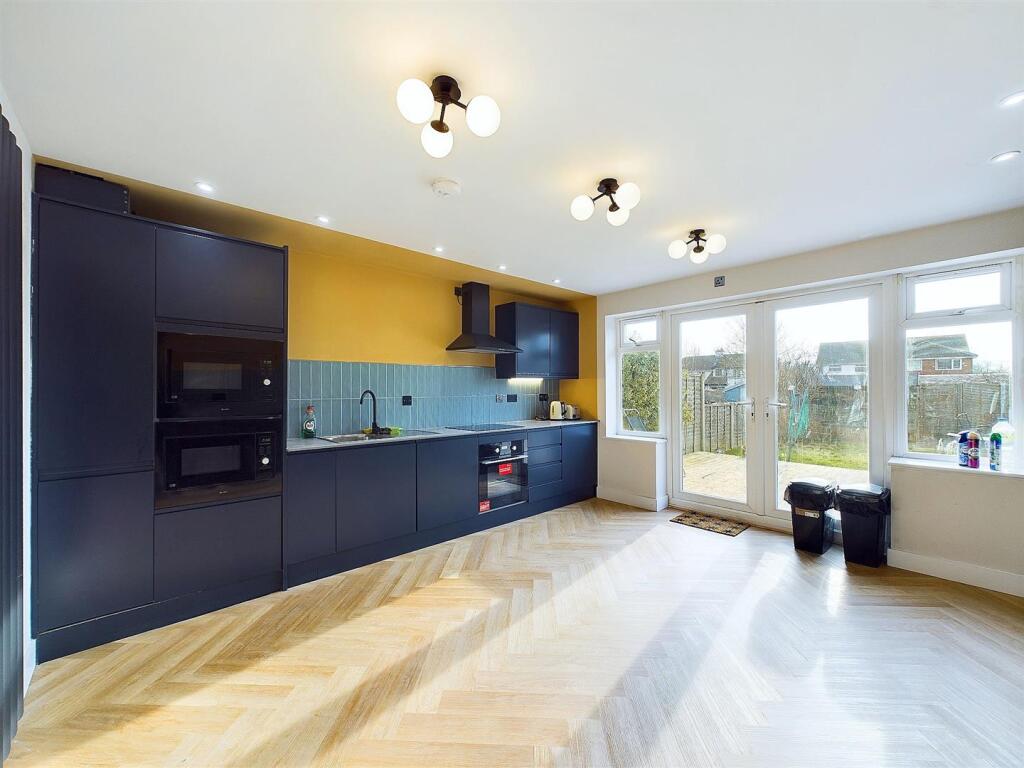 2 - 6 Bedroom HMO.jpg