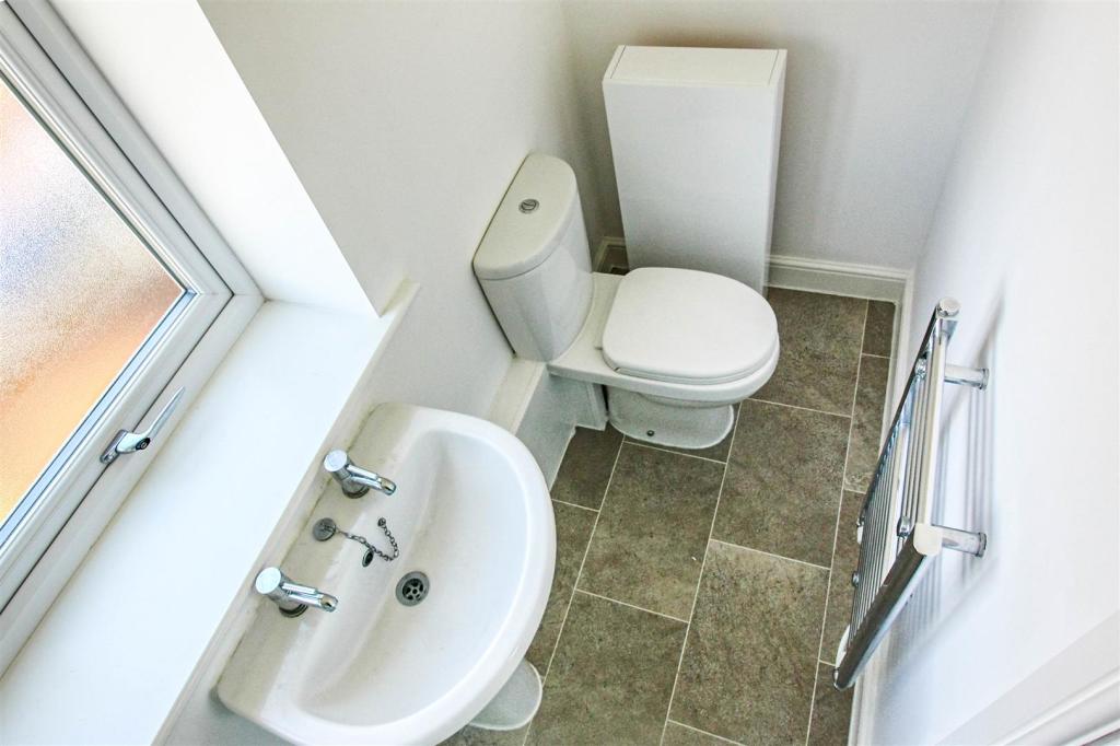 EN SUITE