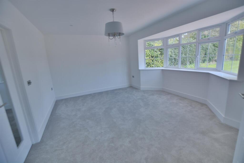 4. Sitting Room.jpg