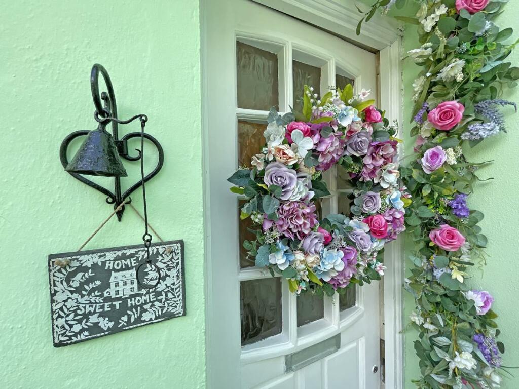 Hollow Hayes 1 - Entrance.jpg