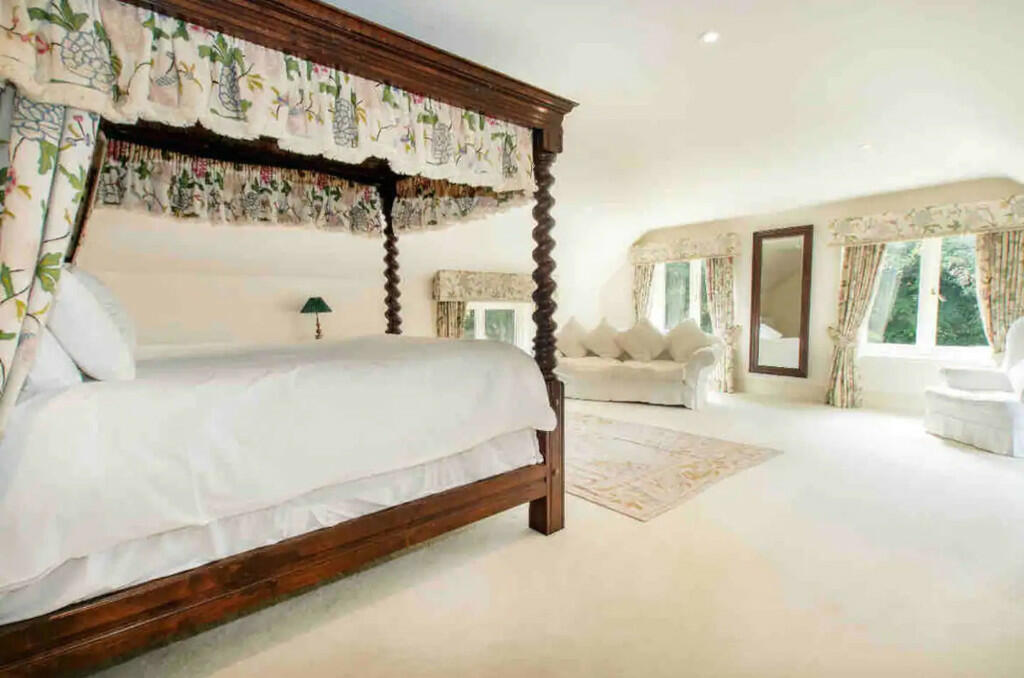 Principal Bedroom...