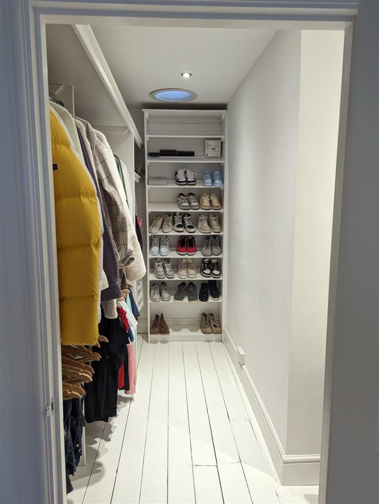dressing room.jpeg