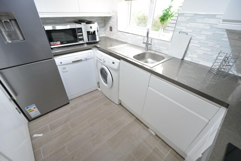 Fitted Kitchen: