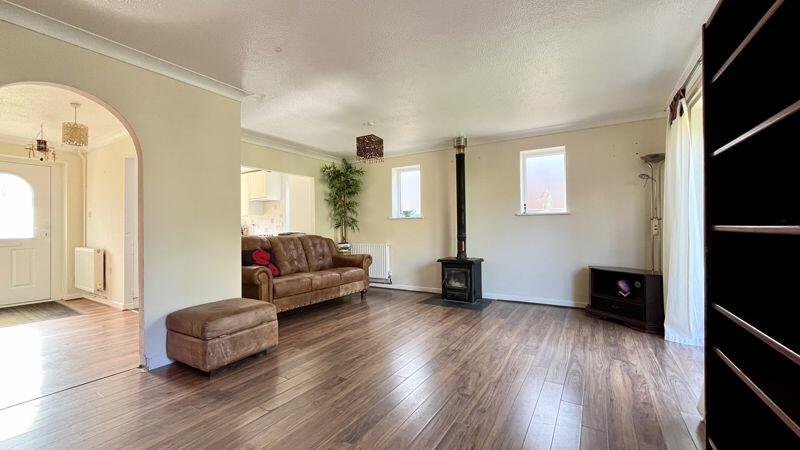 Sitting/Dining Room