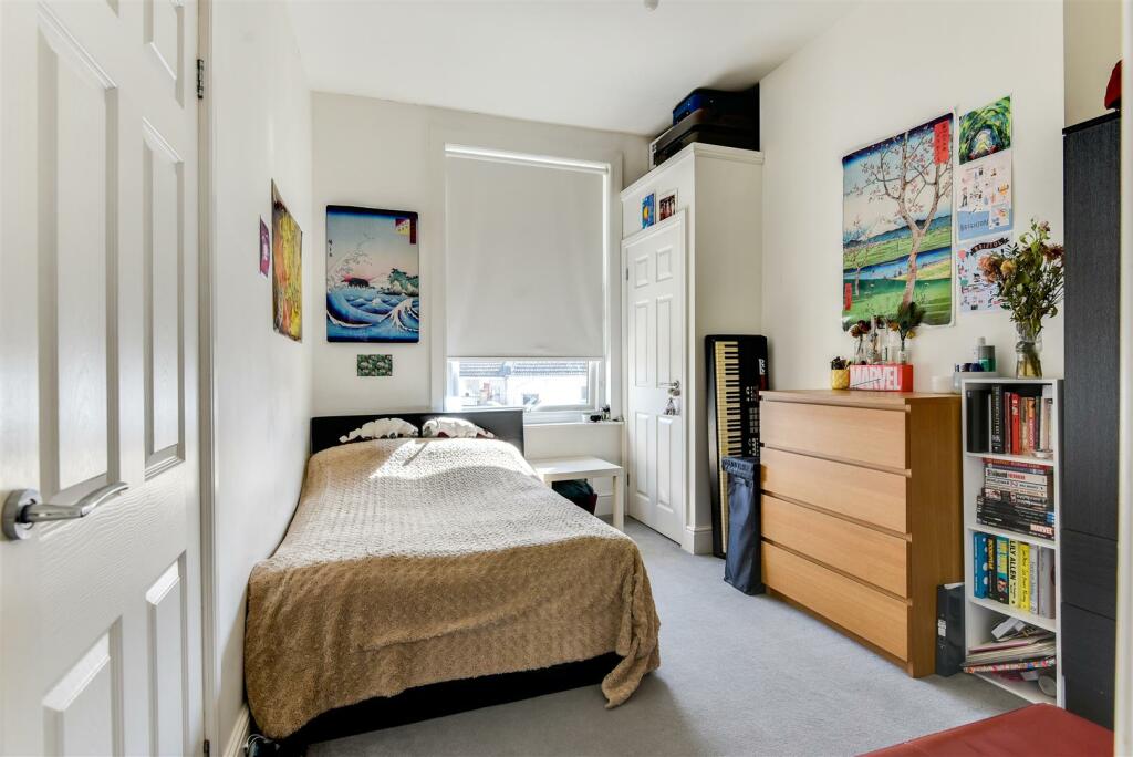 Flat 2-4.jpg