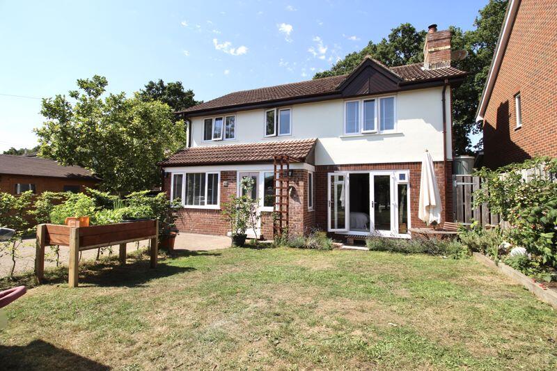 Front External &amp; Garden