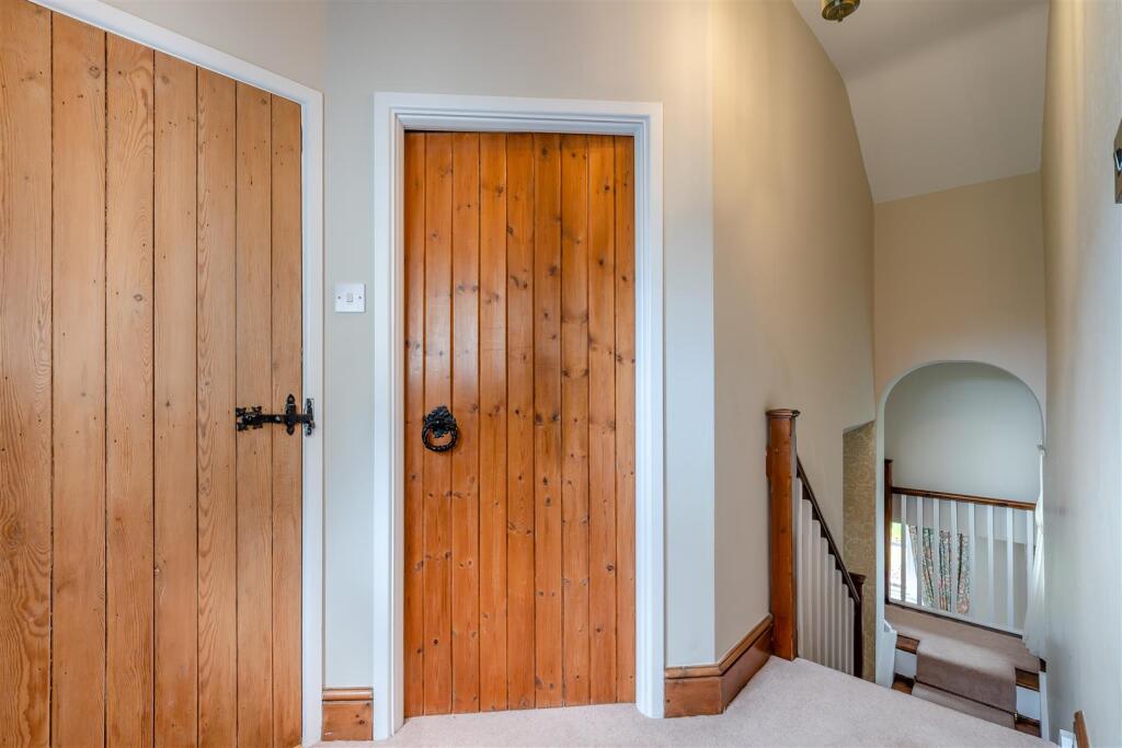 8646174-interior33.jpg