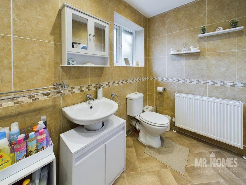 Photo 32