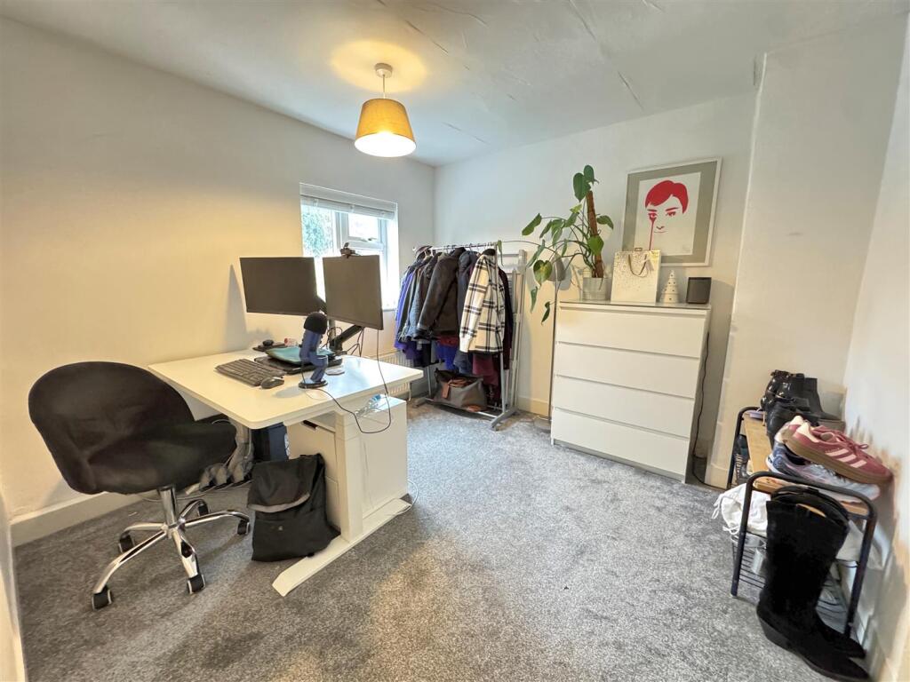 Bedroom 2.jpg