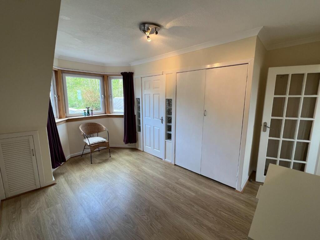 Master Bedroom (with en suite)