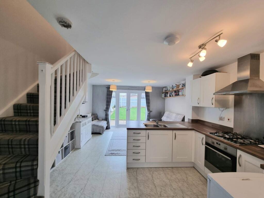 Open Plan Kitchen / Lounge