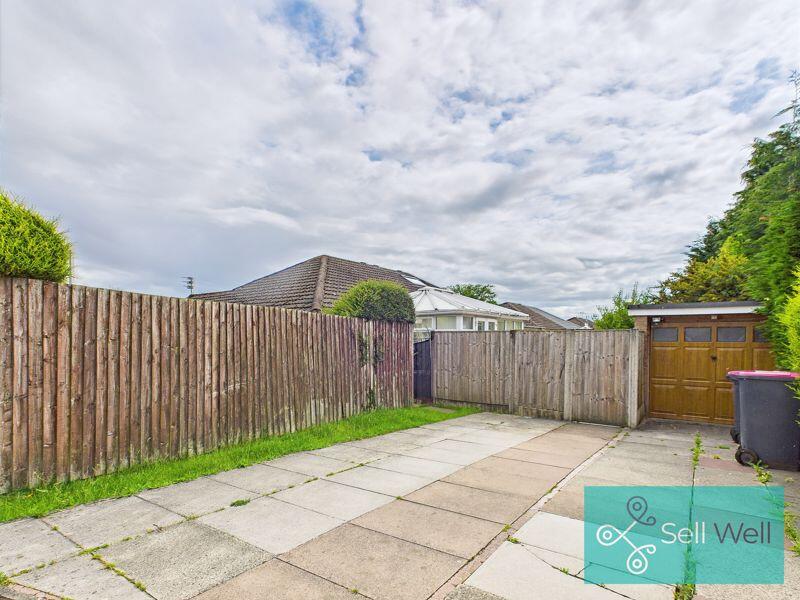 Driveway/Detached Garage
