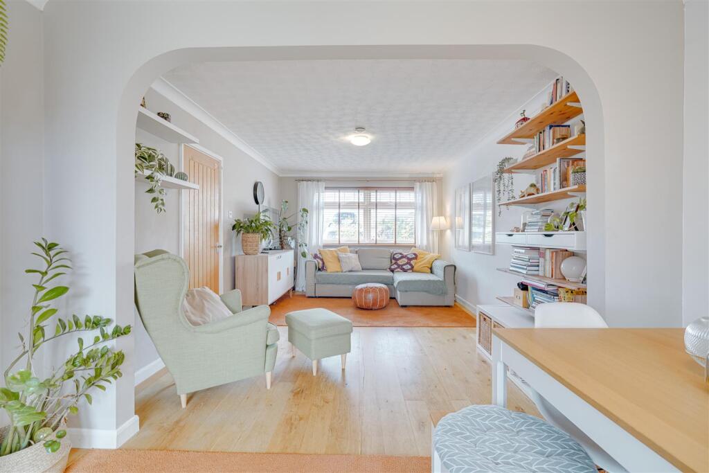 59 George Lambton Ave, Newmarket--11.jpg