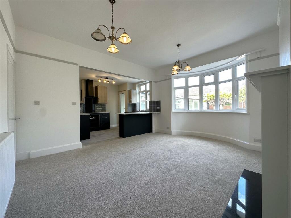 Dining Room Into Kitchen 849