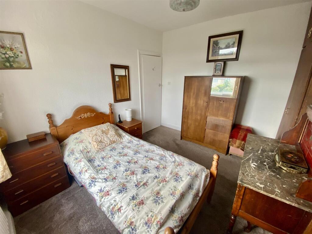 Bramleys Estate Agents - Glebe Gate - Mirfield (8)