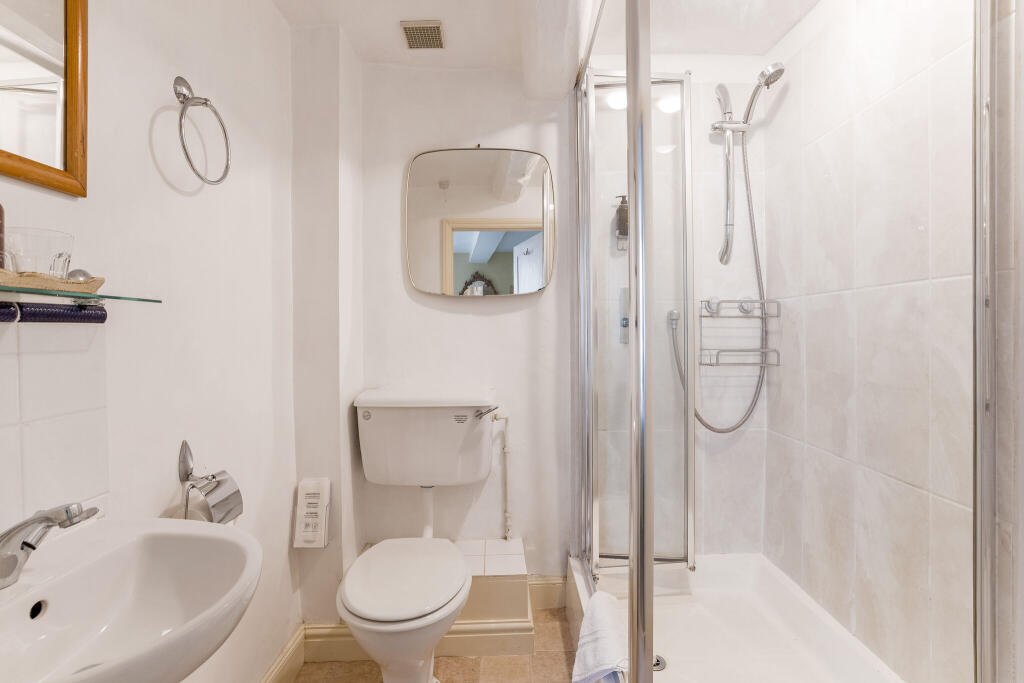 En Suite in Guest Bedroom 2