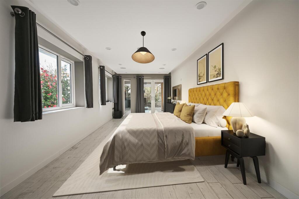 Master bed square on .jpg