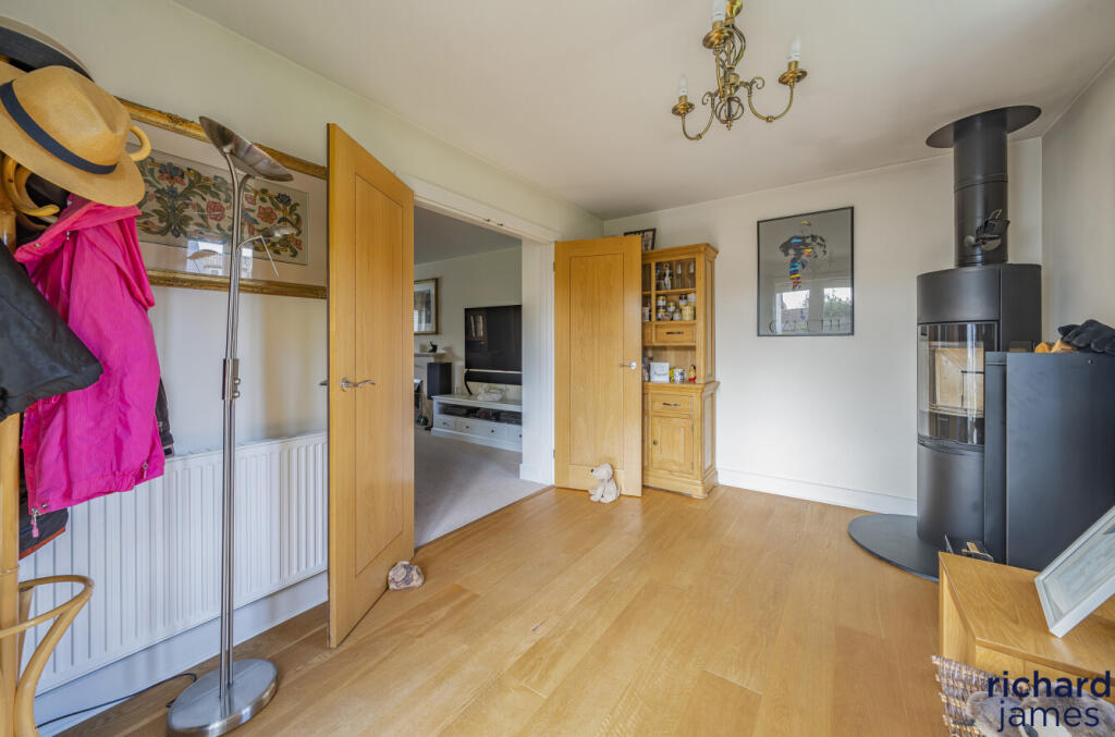 f6708e3f-541e-417...