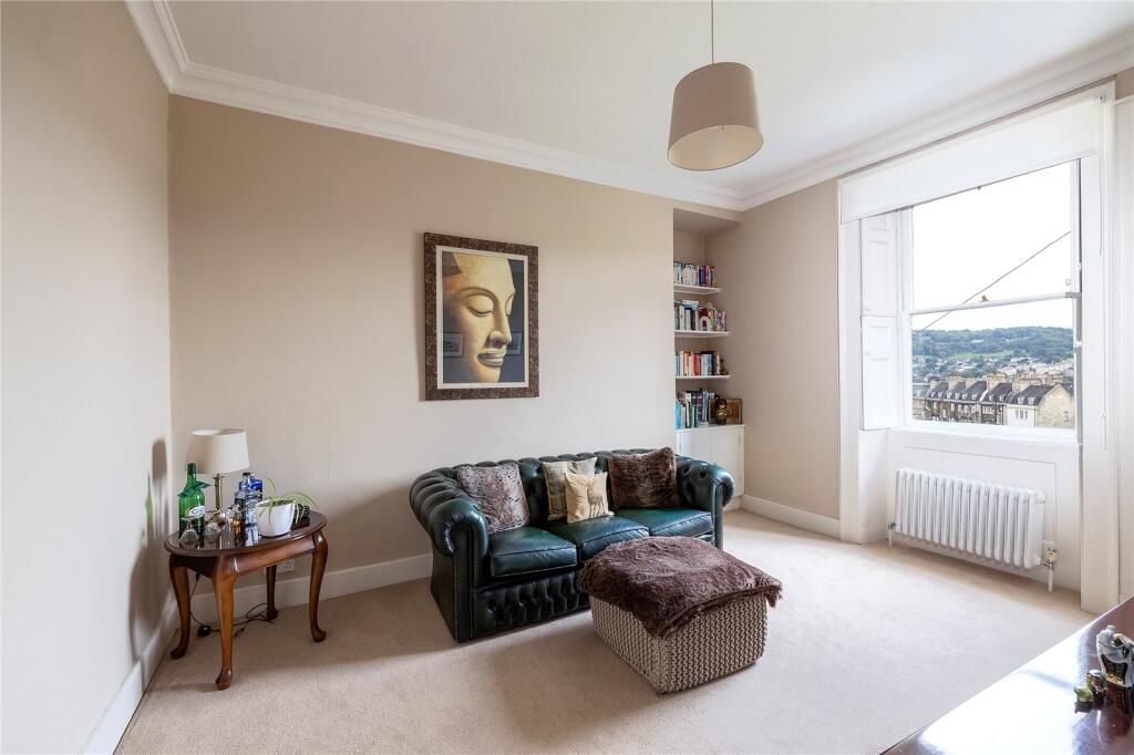 Bedroom/Sitting Room