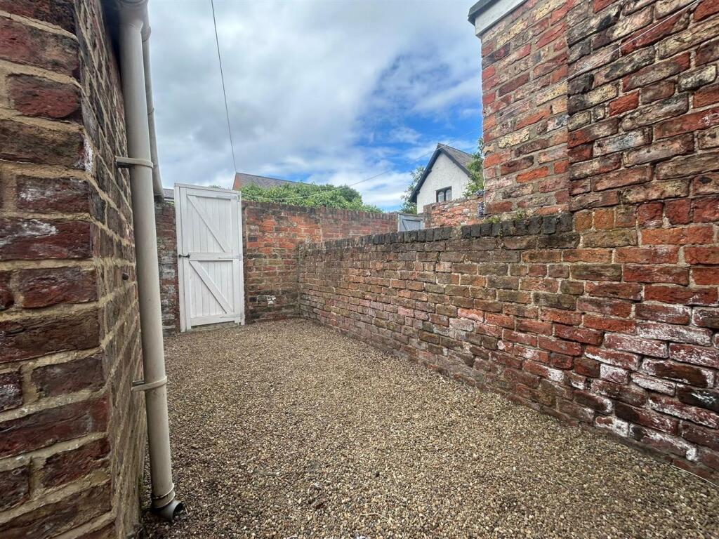 Rear Courtyard 1.jpg