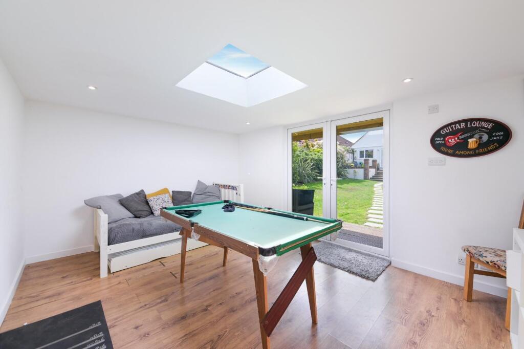 TUDOR AVENUE, (19).jpg