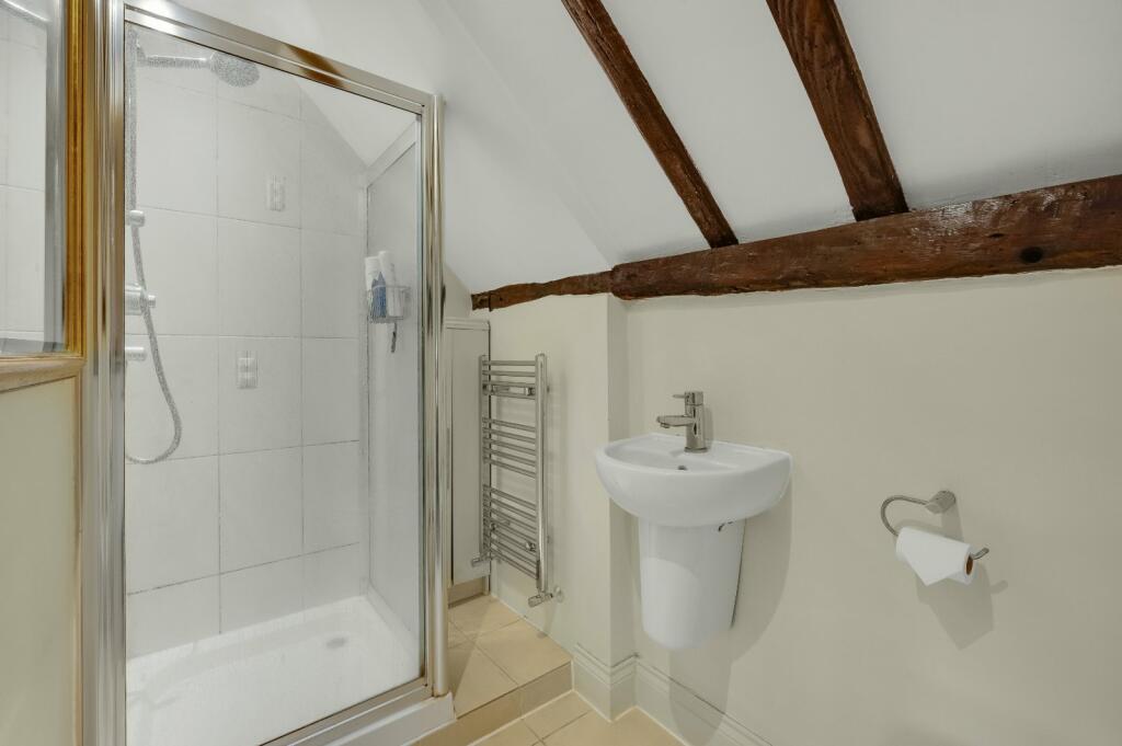 Main En Suite
