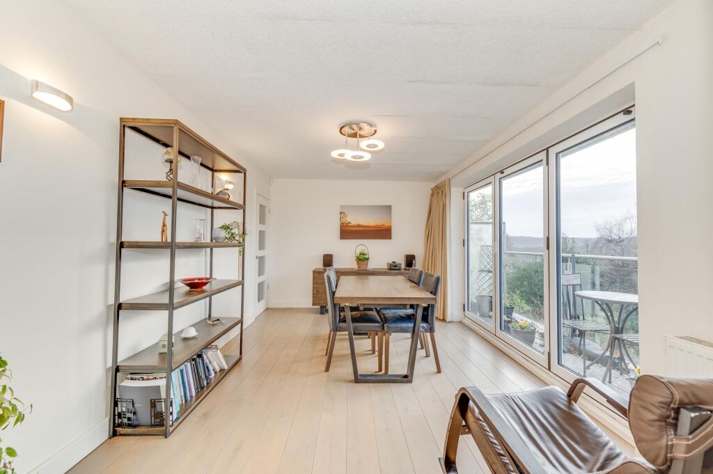 KITCHEN, DINING ROOM AND LOUNGE