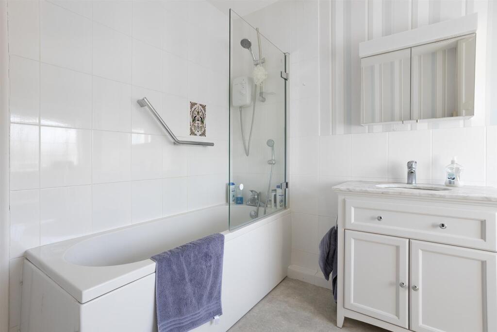 2 Westgate Road, Rugby (15).jpg