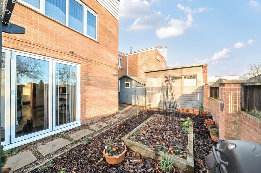 1396356-20-695eb26aa2247