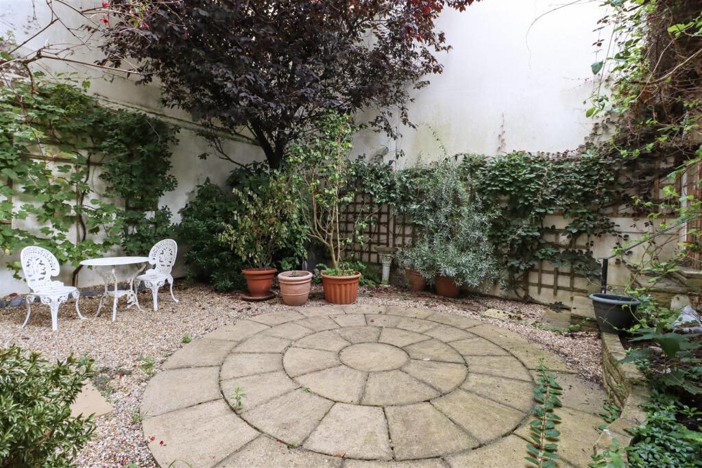 garden #4.jpg