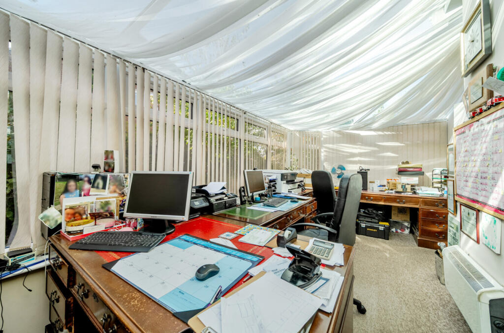 1362018-10-68e43b...