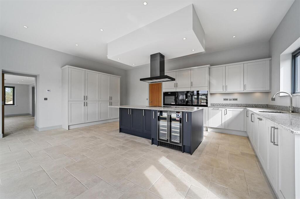 Kitchen/Dining