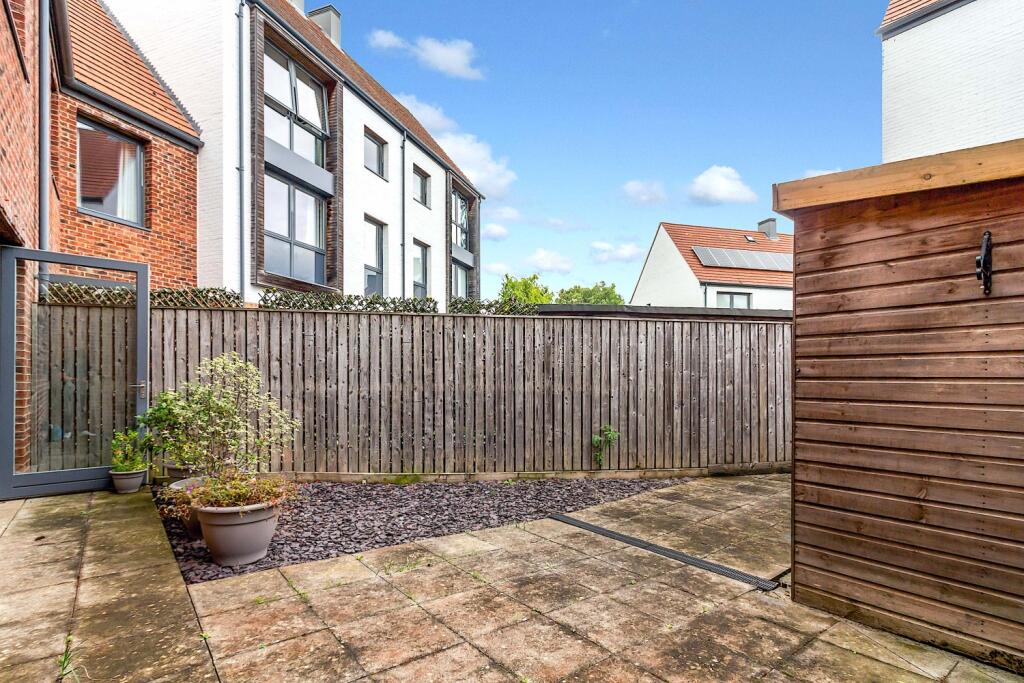 Derwent Way - Garden1