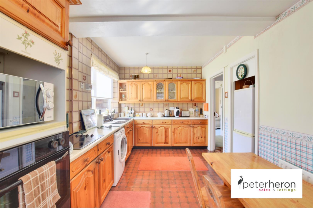 Breakfasting Kitchen