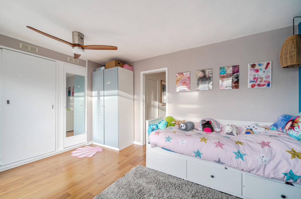 1386763-22-6932b7...