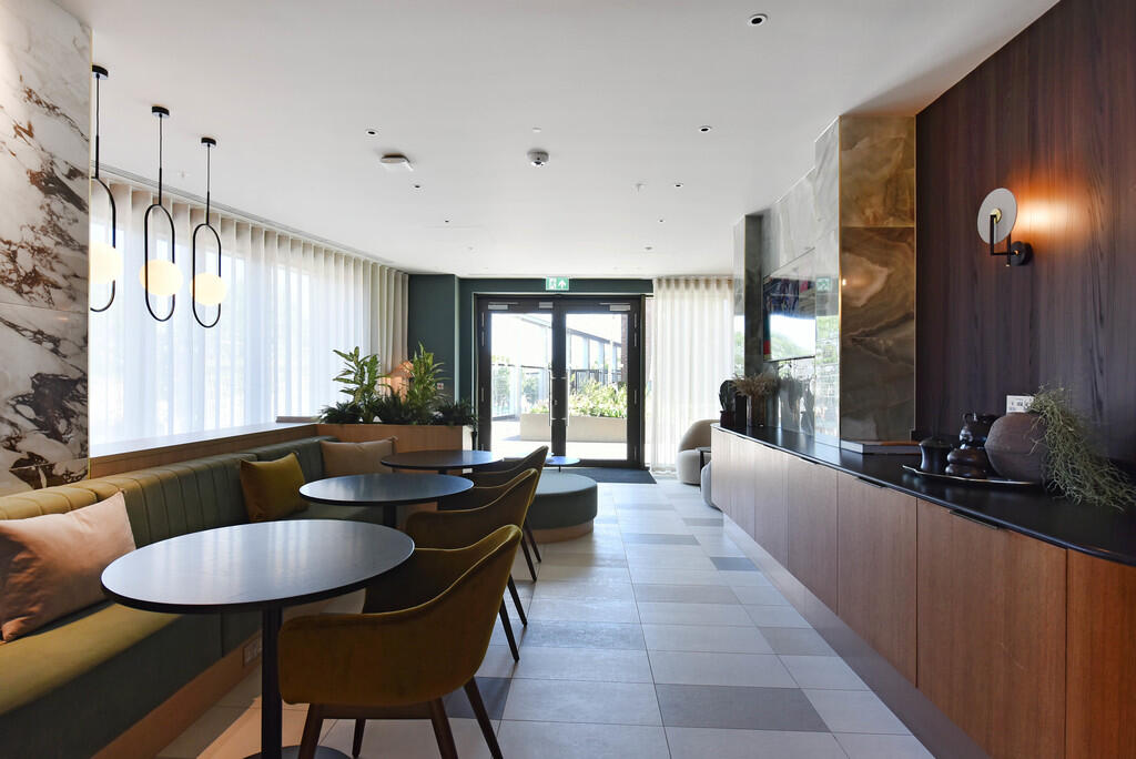 1407 Menara Point...