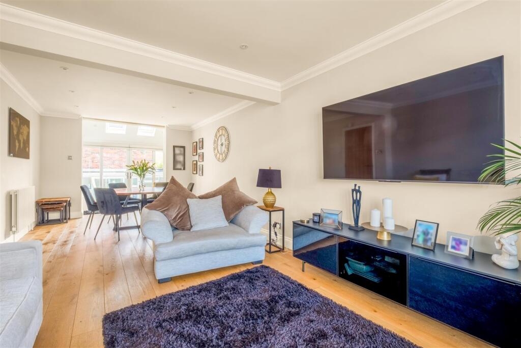 1 windlesham Close-8.jpg