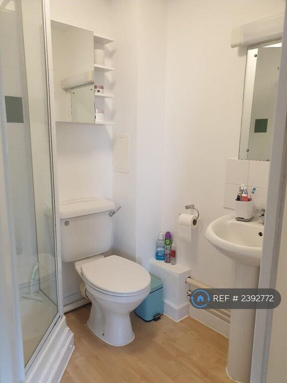 En Suite Bathroom