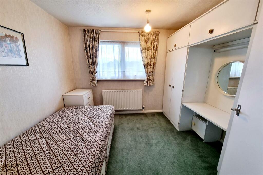 BEDROOM 3: