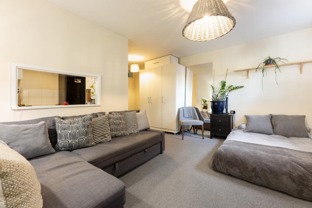 Crozier House F10...