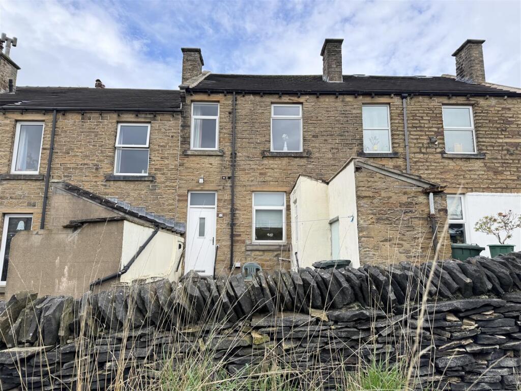 REAR YARD &amp; OUTHOUSE