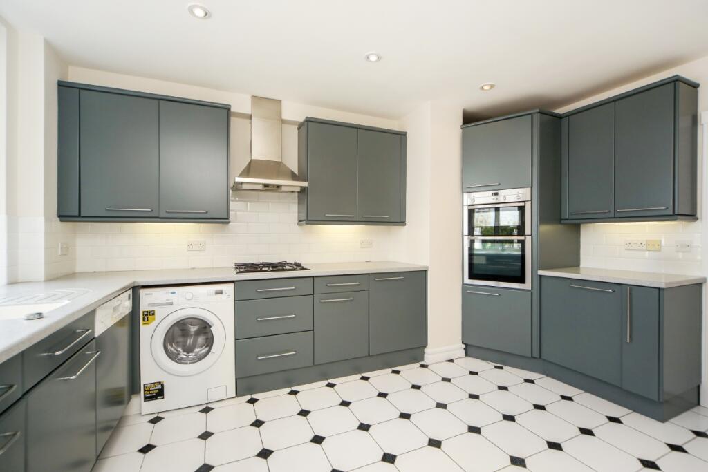 Ph16_947514_2_edited