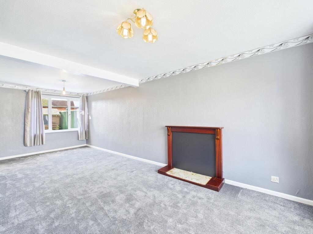 CAM01909G0-PR0398-STILL020