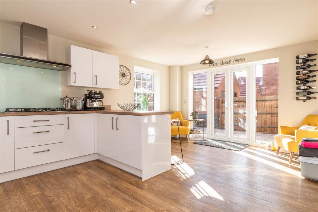 Kitchen/Dining/Family